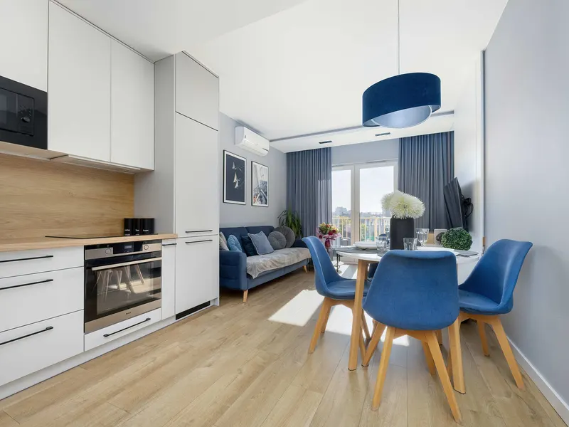 Modernes Apartment | Klimaanlage und Schreibtisch zum Arbeiten – Foto 3