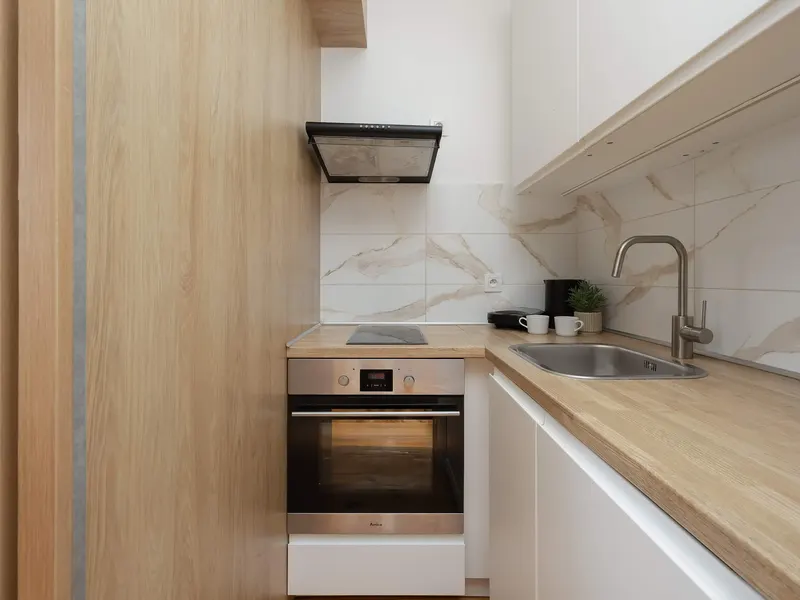 Bright Studio with Mezzanine | Close to the Metro Station – photo 3