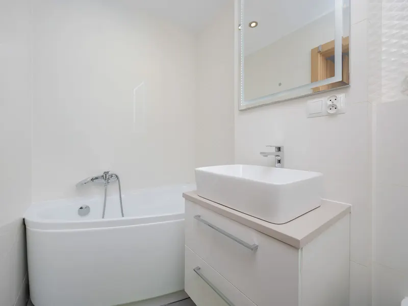 Stylish Apartment with Balcony | Close to the Royal Baths – photo 5