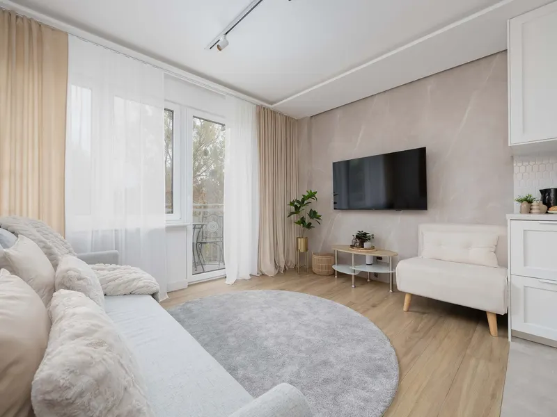 Bright Studio | Private Balcony | Air Conditioning – photo 1