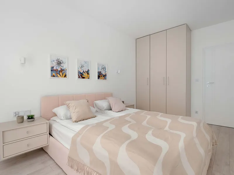 Modern Apartment with Smart TV | Balcony – photo 2