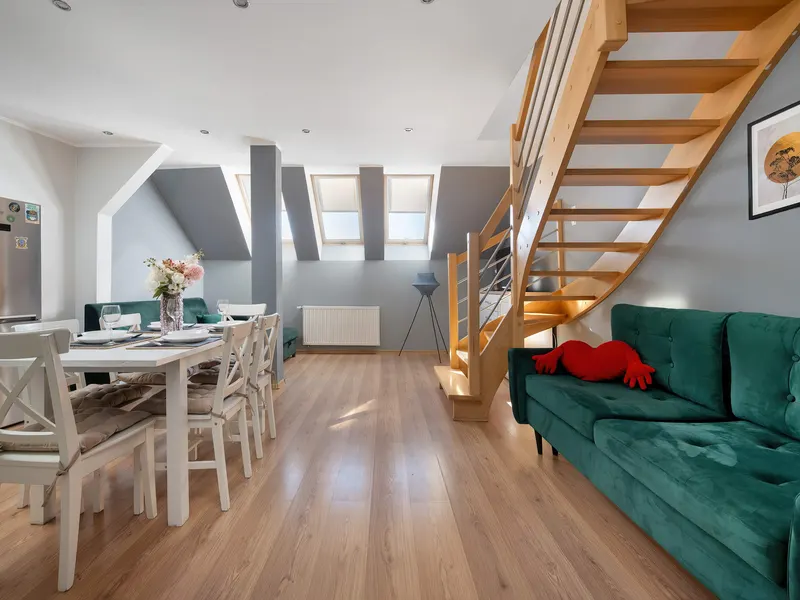Dwupoziomowy Apartament | Blisko Dworca Głównego – zdjęcie 1