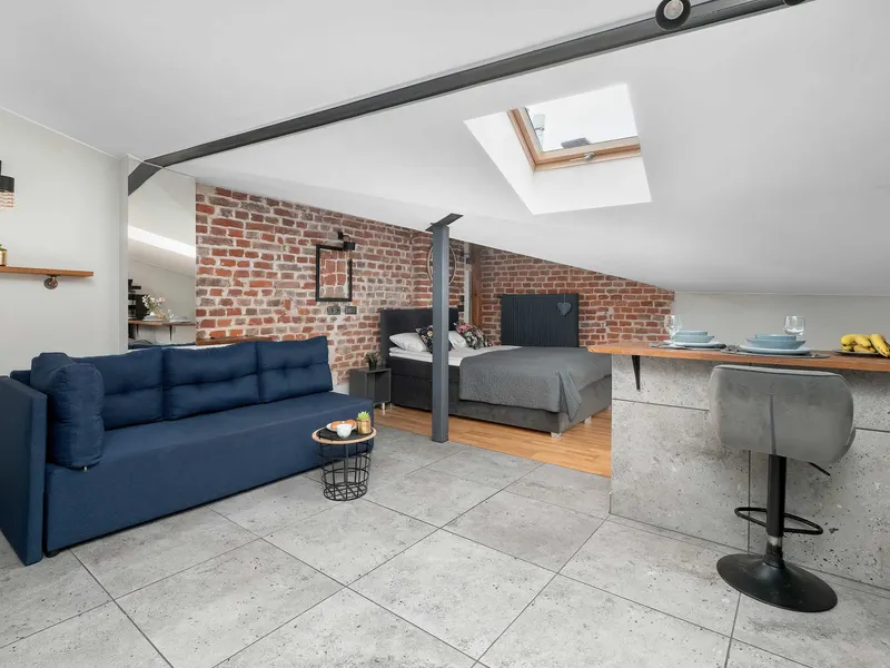 Industrial-style Studio with Smart TV | Air conditioning – photo 4