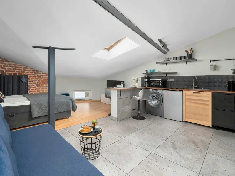 Industrial-style Studio with Smart TV | Air conditioning – photo 5