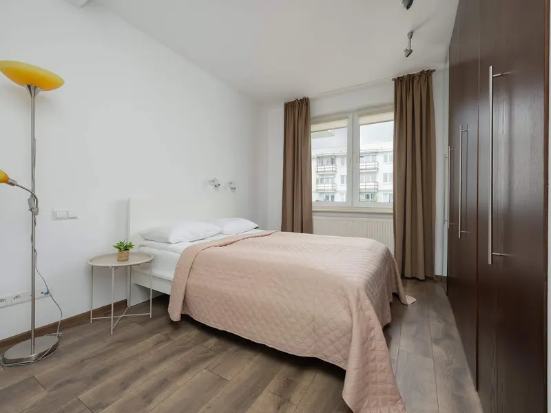 Stylowy Apartament dla 6 Osób | Balkon i Parking – zdjęcie 2