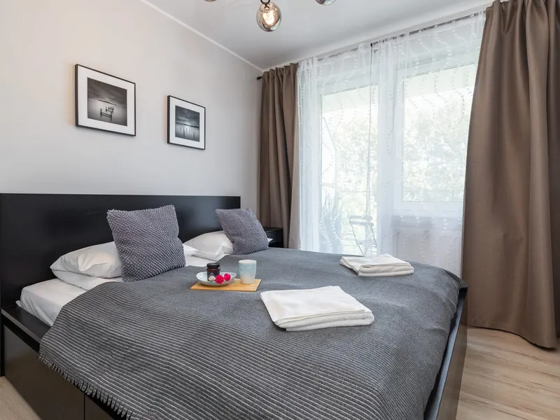 Jasny Apartament z Balkonem | Miejsce do Pracy – zdjęcie 2