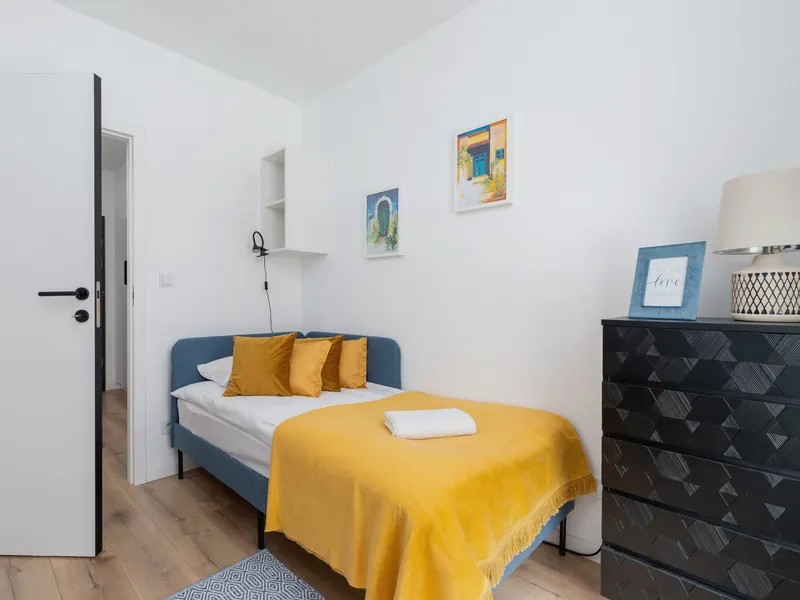 Sunny Apartment | Two Bedrooms, Balcony, Parking. – photo 4