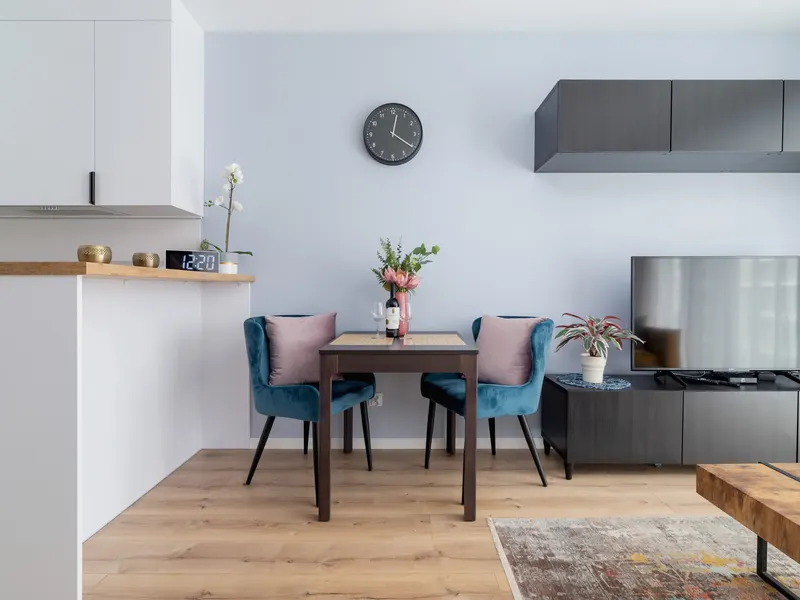 Sunny Apartment | Two Bedrooms, Balcony, Parking. – photo 3