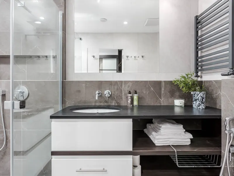 Apartment in the Heart of Gdansk | Air Conditioning and Workspace – photo 4