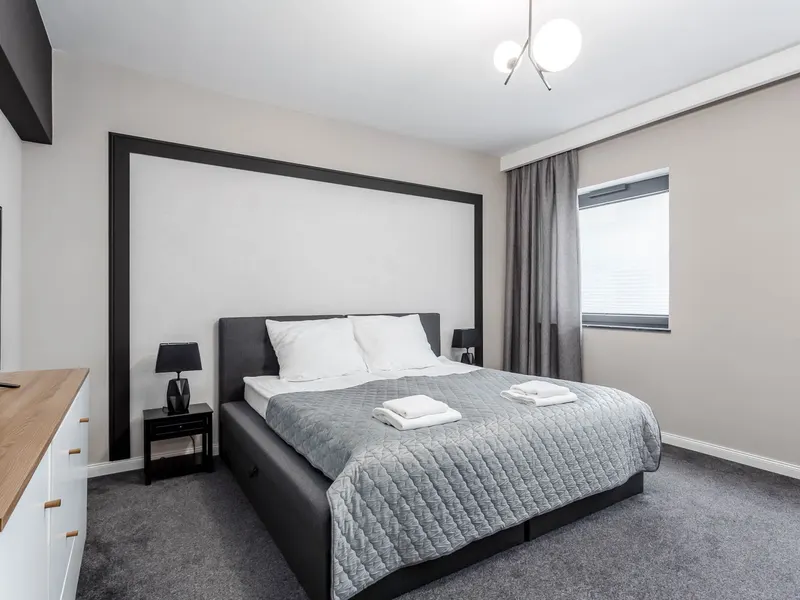 Stilvolle Appartement mit Aussicht | Balkon | 2 Schlafzimmer – Foto 3