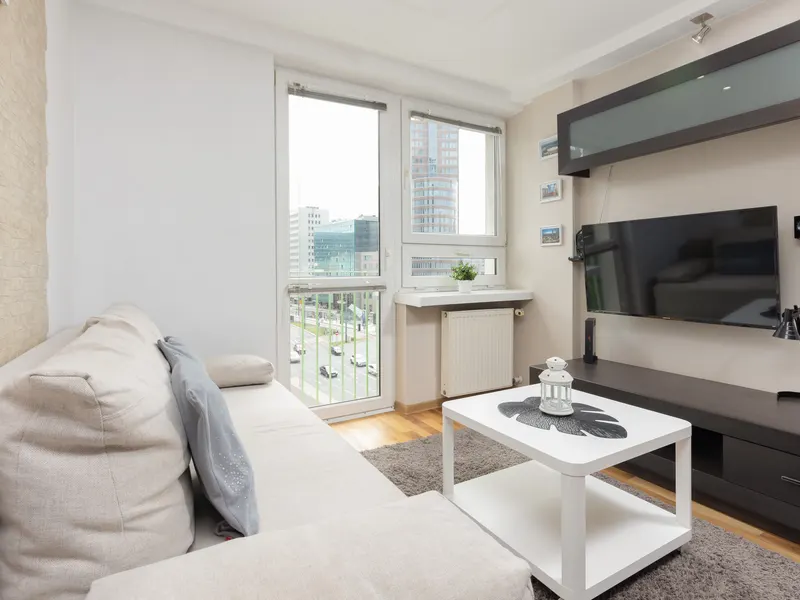 Moderne Wohnung im Stadtzentrum | In der Nähe der U-Bahn und des PKiN – Foto 1