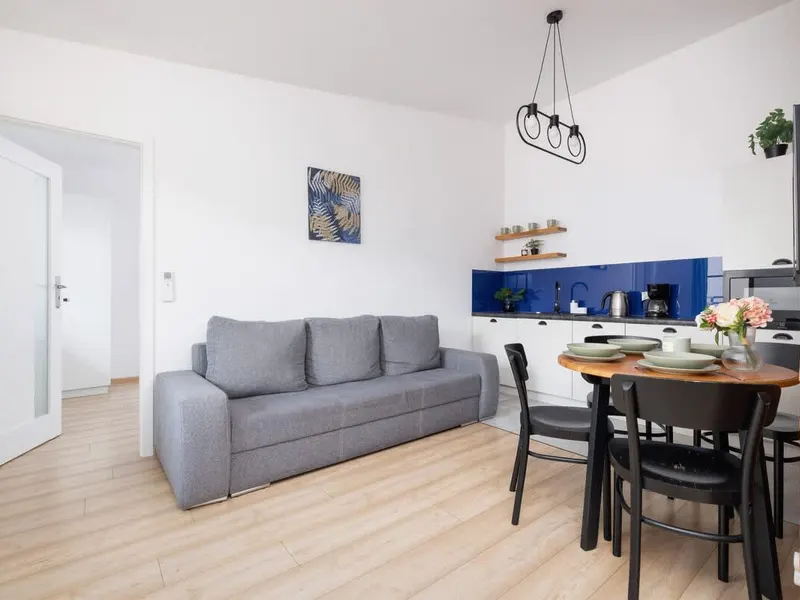 Klimatisierte Wohnung | Balkon | 800 m zum Hauptplatz – Foto 1