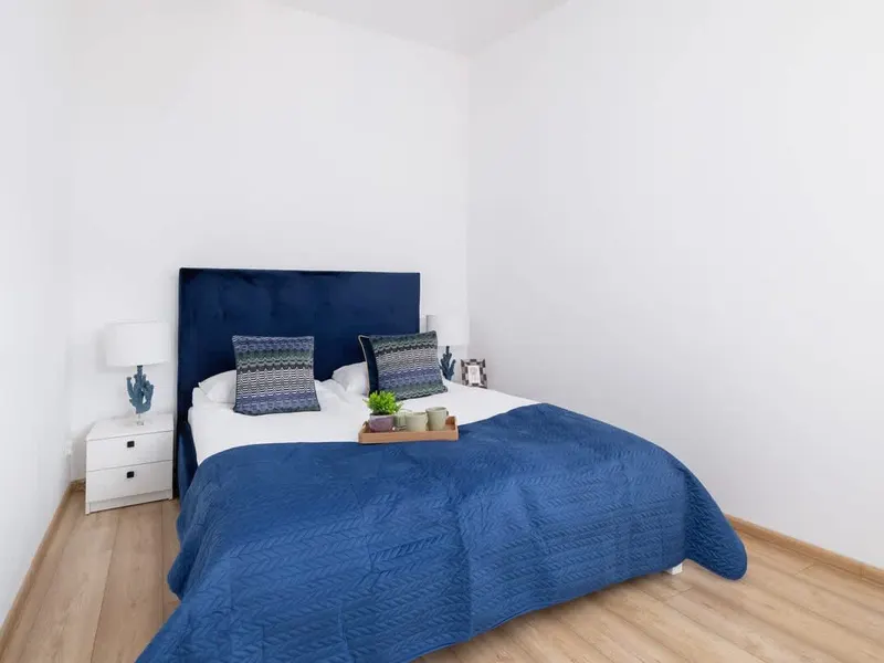Klimatisierte Wohnung | Balkon | 800 m zum Hauptplatz – Foto 2