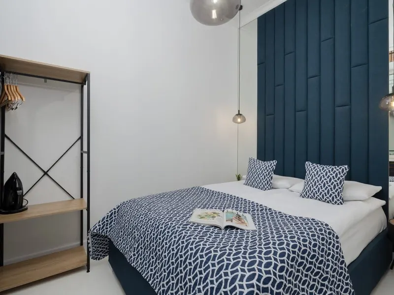 Cozy Apartment with a Balcony | Close to the Main Square – photo 2