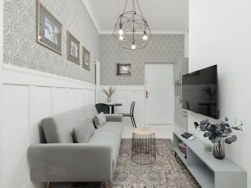 Cozy Apartment with a Balcony | Close to the Main Square – photo 5
