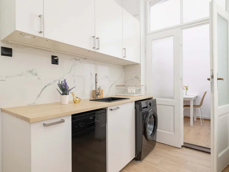 Rodzinny Apartament w Centrum | Dwie Sypialnie | Miejsce do Pracy – zdjęcie 4