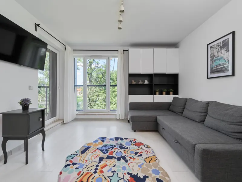 Jasny Apartament z Balkonem | Miejsce Parkingowe – zdjęcie 1