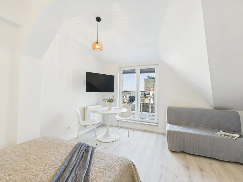 Klimatyzowane Studio z Balkonem | 500 m do Metra – zdjęcie 2