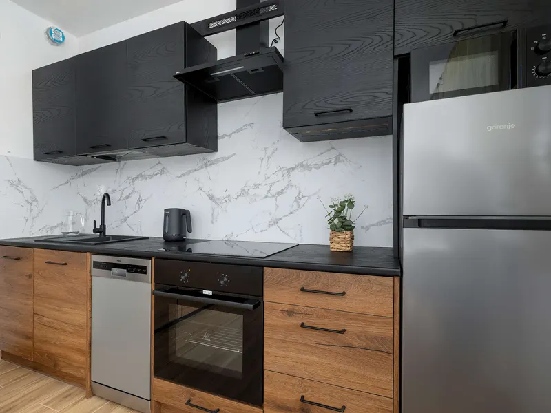 Elegantes Apartment | Garten, Schreibtisch, Parkplatz – Foto 3
