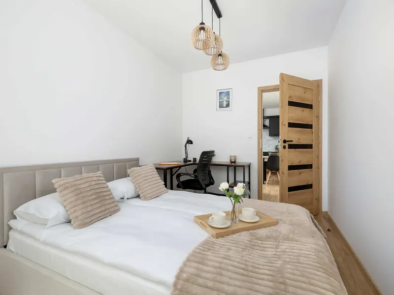 Elegantes Apartment | Garten, Schreibtisch, Parkplatz – Foto 2