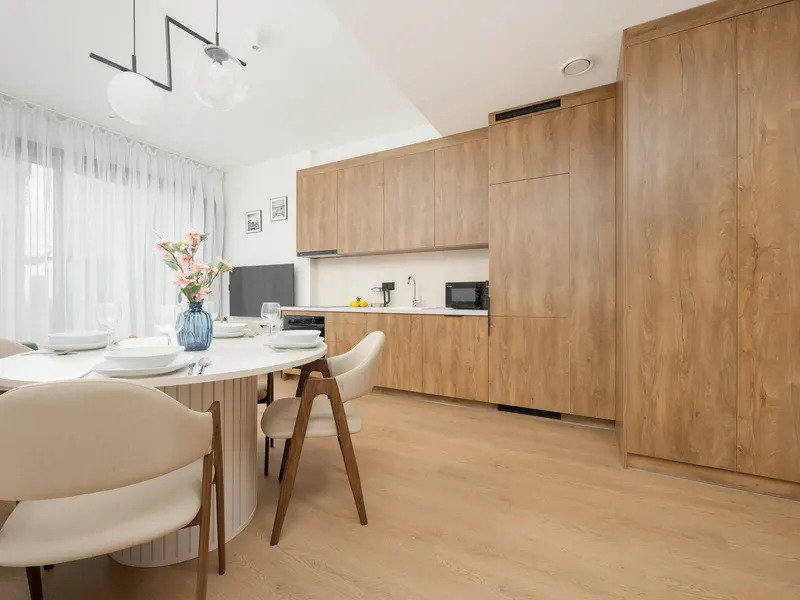 Komfortowy Apartament w Centrum | Klimatyzacja | Miejsce do Pracy – zdjęcie 5
