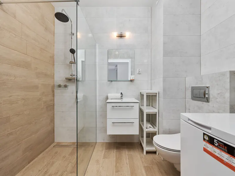 Słoneczny Apartament | Balkon i Prywatny Parking – zdjęcie 5