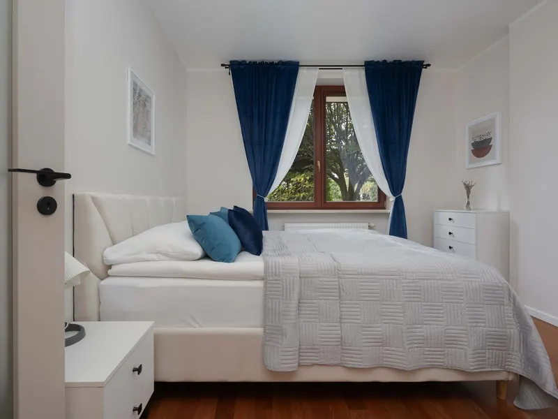 Geräumige Wohnung mit Garten | 3 Schlafzimmer | Privatparkplatz – Foto 4