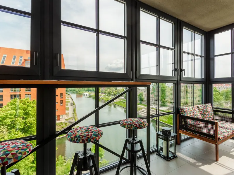 Stylowy Apartament z Balkonem | Główne Miasto | Parking – zdjęcie 1