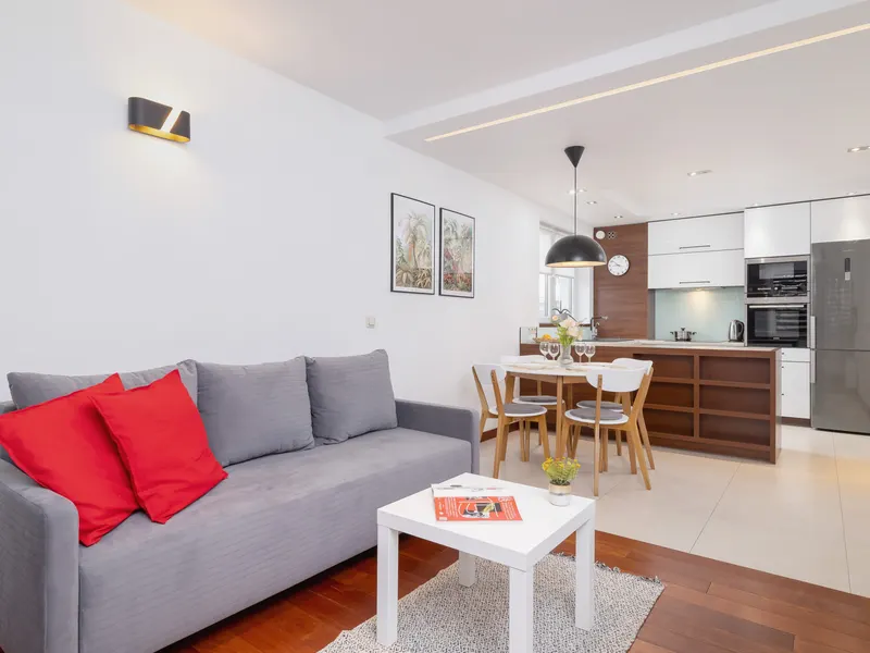 Charmante Wohnung mit Balkon | Parkplatz | Arbeitsplatz – Foto 1