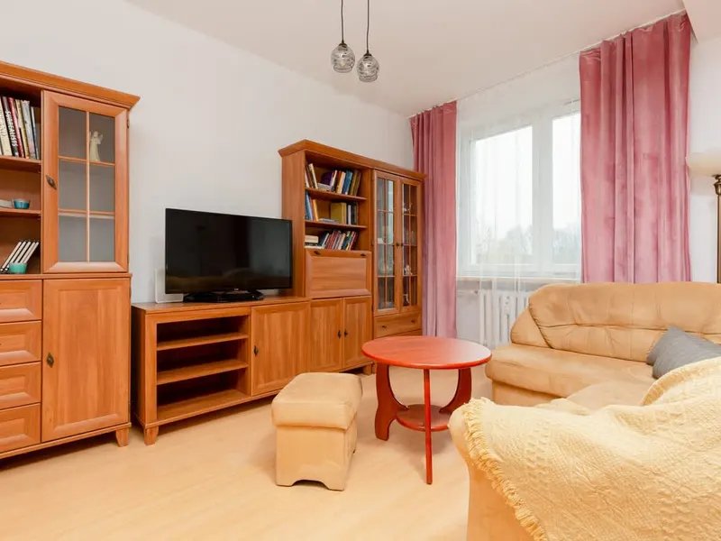 Spacious Apartment with Balcony | Parking – photo 2