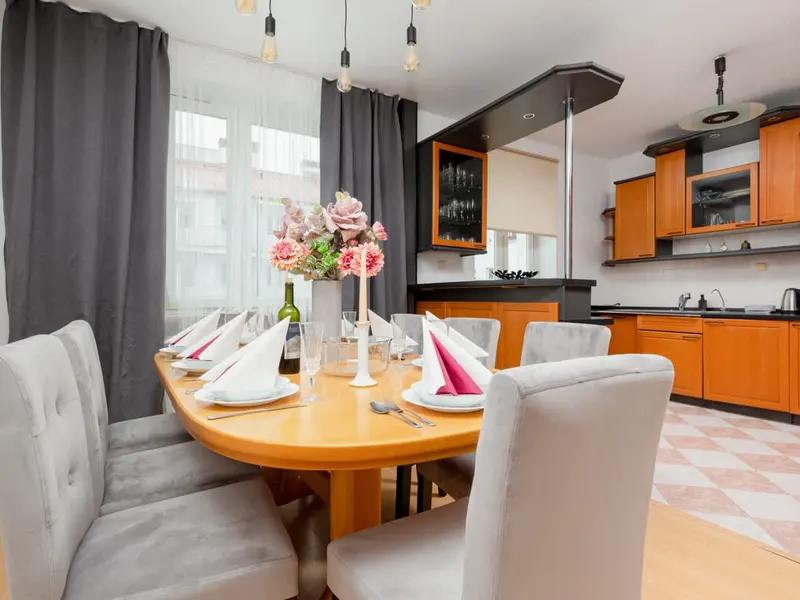 Spacious Apartment with Balcony | Parking – photo 3