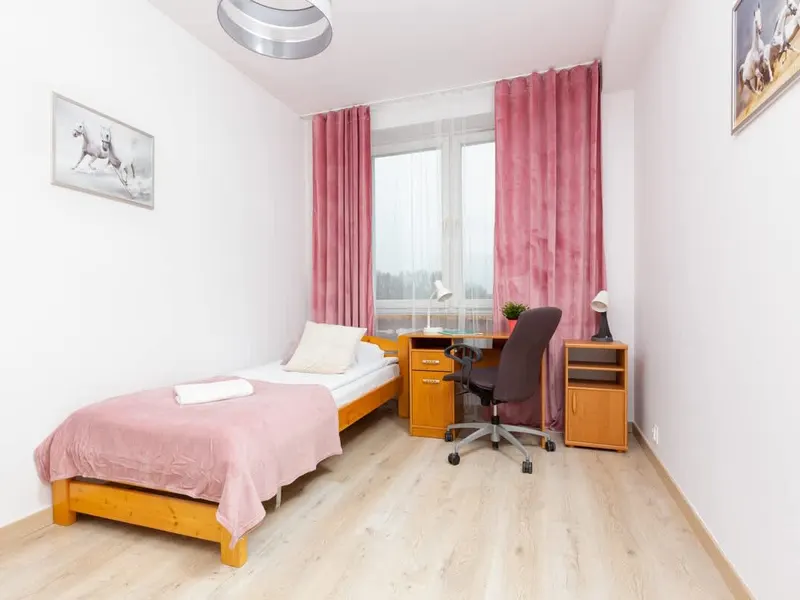 Spacious Apartment with Balcony | Parking – photo 4