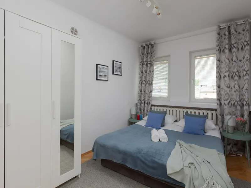 Wygodny Apartament w Centrum | Blisko Metra – zdjęcie 3