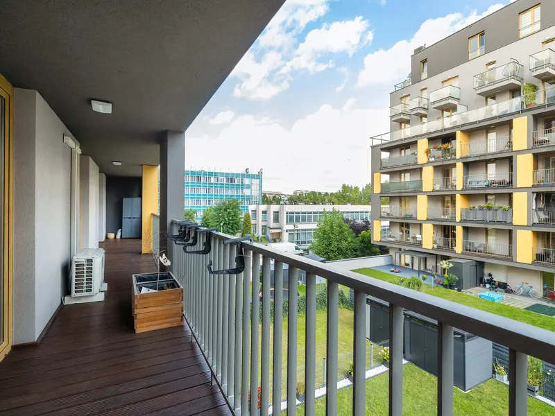 Geräumige Wohnung mit Balkon | Parkplatz | Arbeitsplatz – Foto 5