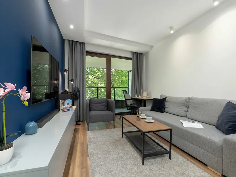 Stylowy Apartament z Balkonem | Biurko | Garaż – zdjęcie 1
