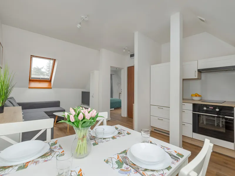 Stilvolles Apartment mit Schlafzimmer | Kostenloses Parken – Foto 3