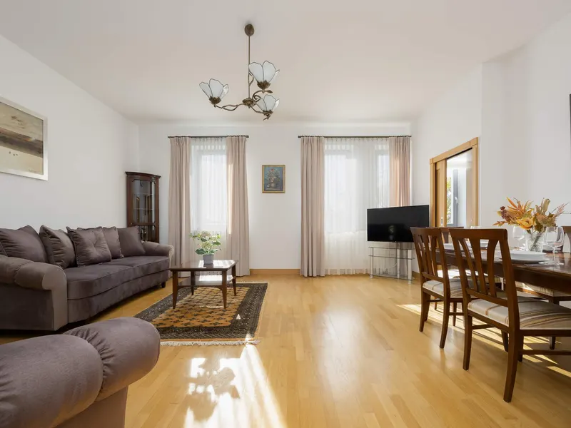 Spacious Apartment | 2 Bedrooms | Workspace – photo 1