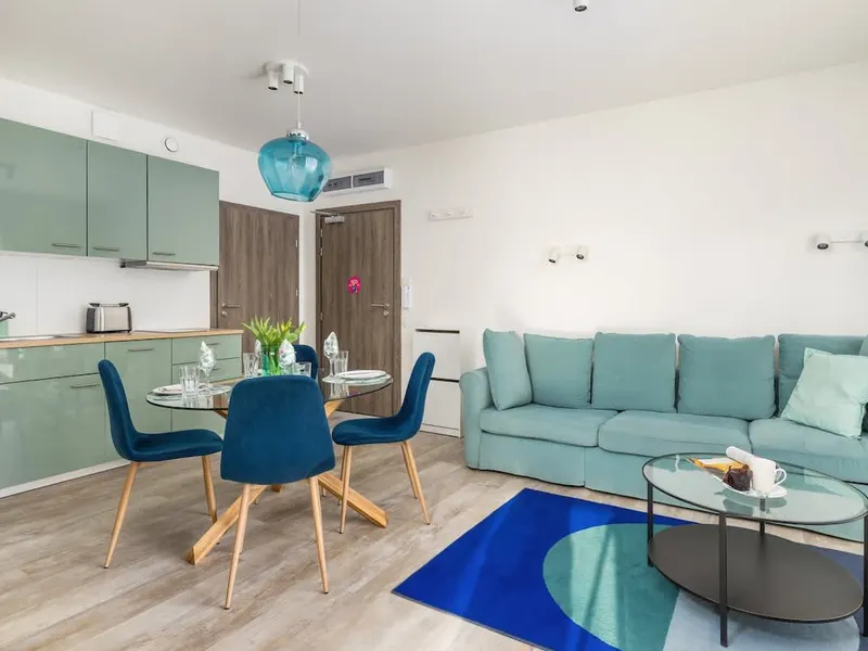 Komfortowy Apartament | Basen, Sauna, 500 m do Plaży – zdjęcie 1
