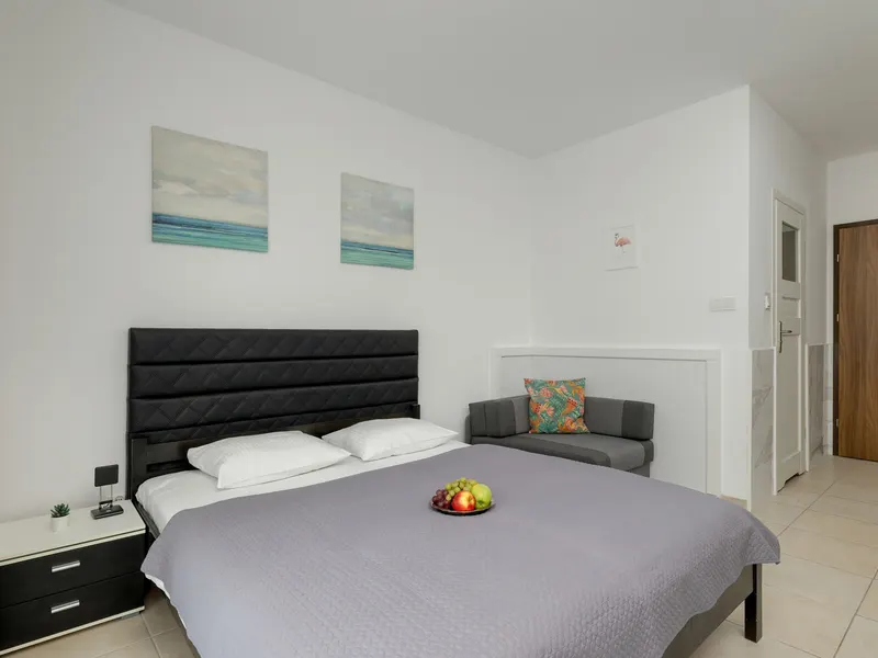 Stylowe Studio z Balkonem | 140 m od Plaży – zdjęcie 1