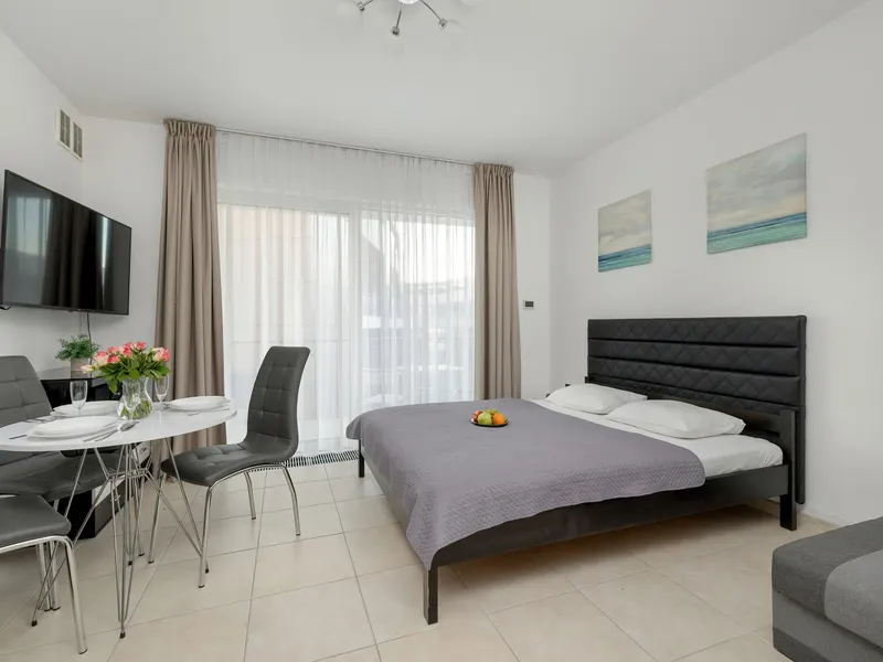 Stylowe Studio z Balkonem | 140 m od Plaży – zdjęcie 2