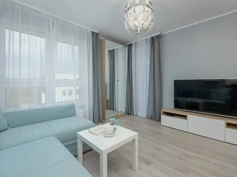 Komfortowy Apartament dla 6 Osób | Balkon | Miejsce do pracy | 2 sypialnie – zdjęcie 1