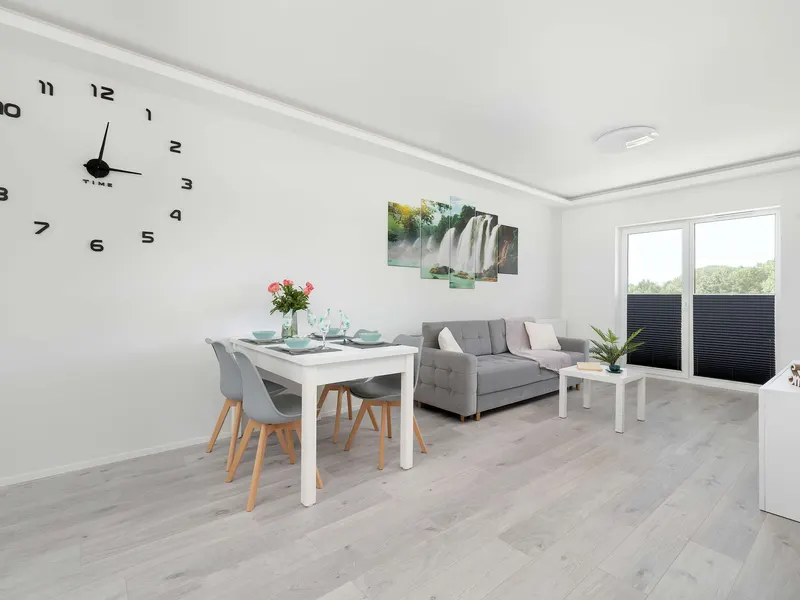 Jasny Apartament z Balkonem | Blisko Stacji PKP – zdjęcie 4
