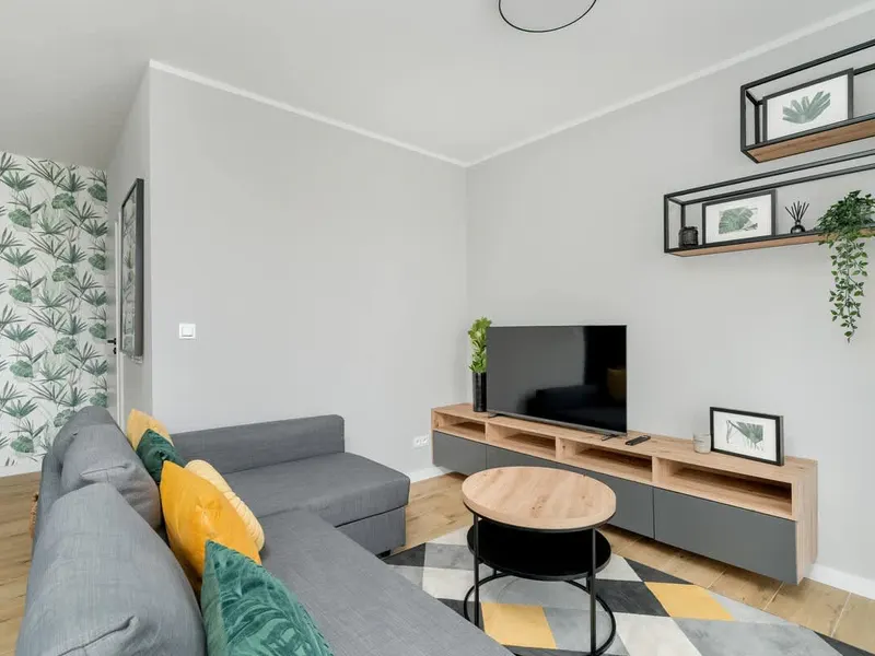 Stylish Apartment in the Center | Parking and Balcony – photo 4