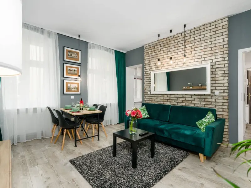 Stilvolle Wohnung im Zentrum | 8 Minuten zum Altstadtplatz – Foto 1