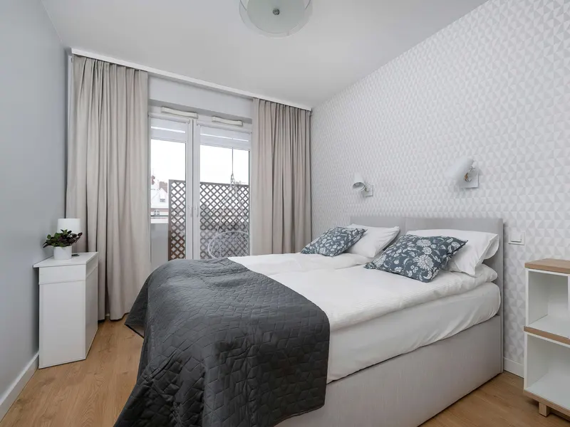 Przestronny Apartament | Klimatyzacja, Balkon i Parking – zdjęcie 2