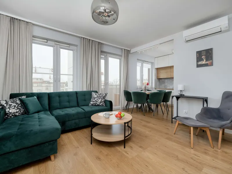 Przestronny Apartament | Klimatyzacja, Balkon i Parking – zdjęcie 1