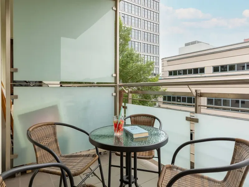 Modern Apartment | Parking | Balcony | Close to Metro. – photo 2