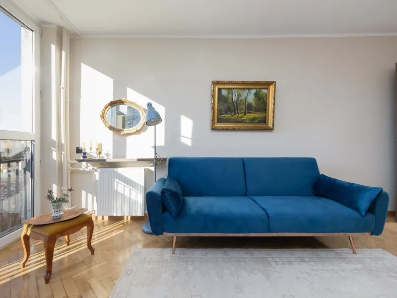 Wohnung im Zentrum | Blick auf den Park und 500 m zur Metro – Foto 1