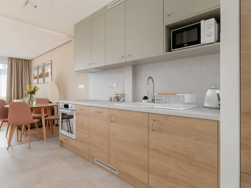 Stilvolle Wohnung im Zentrum | Klimaanlage, Balkon – Foto 3