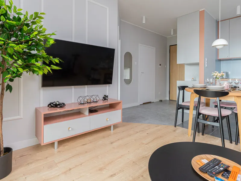 Nowoczesny Apartament blisko Plaży | Parking i Siłownia – zdjęcie 3